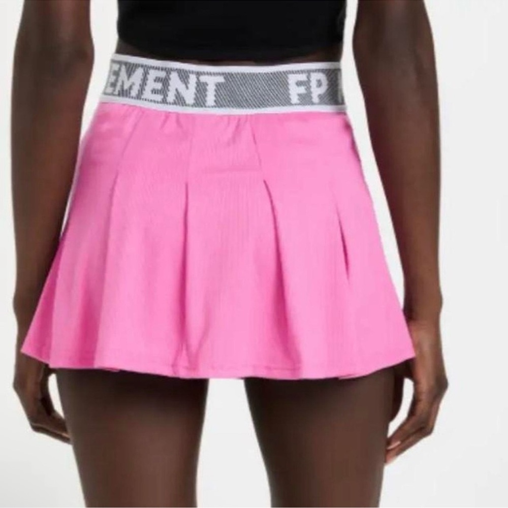 Free People Movement Duo Skort In Fuschia Flirt - Picture 3 of 9